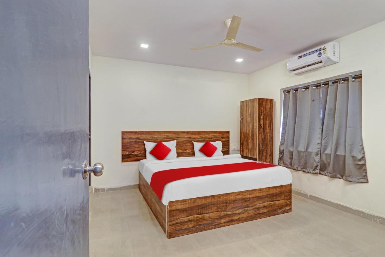 Hotel O R Square Inn Haïdarabad Extérieur photo