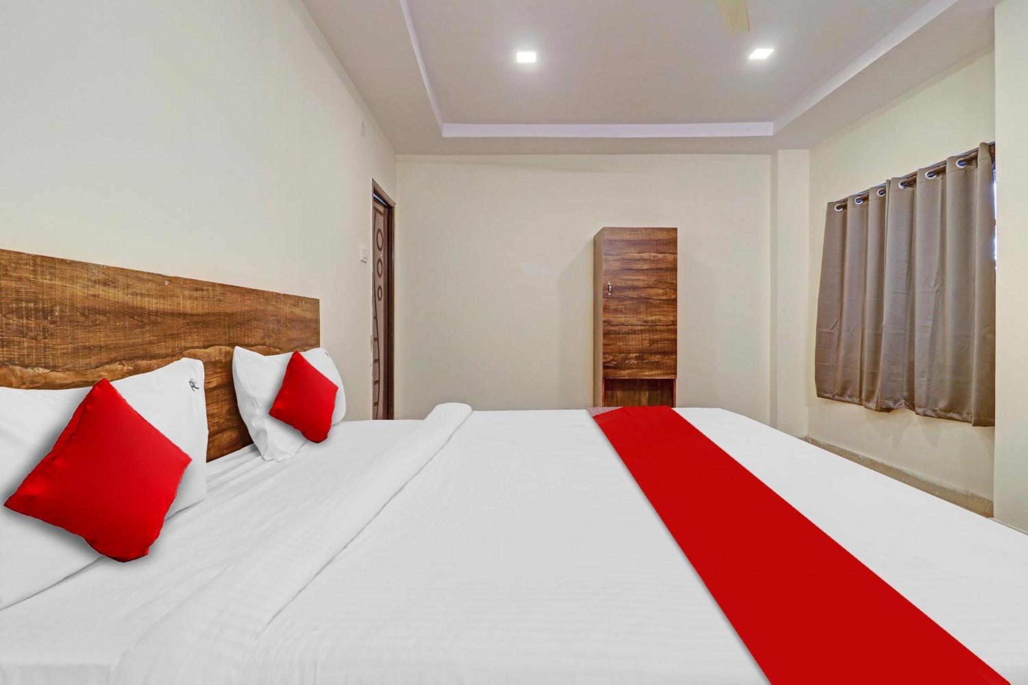 Hotel O R Square Inn Haïdarabad Extérieur photo