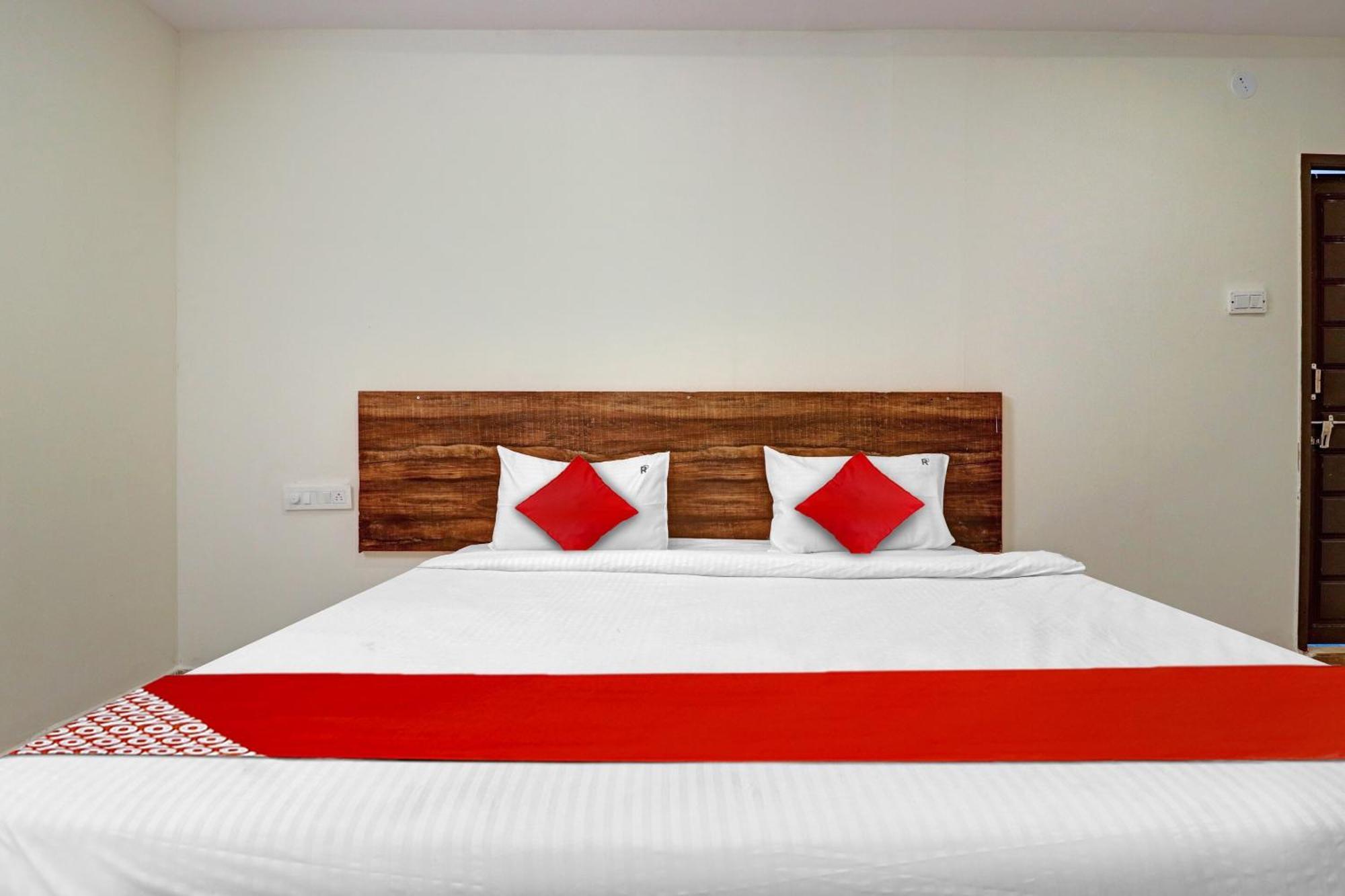 Hotel O R Square Inn Haïdarabad Extérieur photo