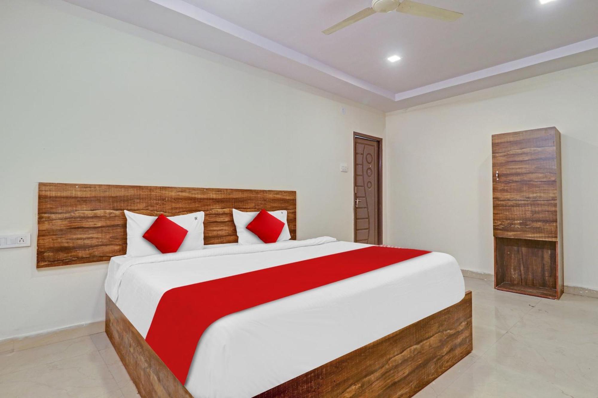 Hotel O R Square Inn Haïdarabad Extérieur photo