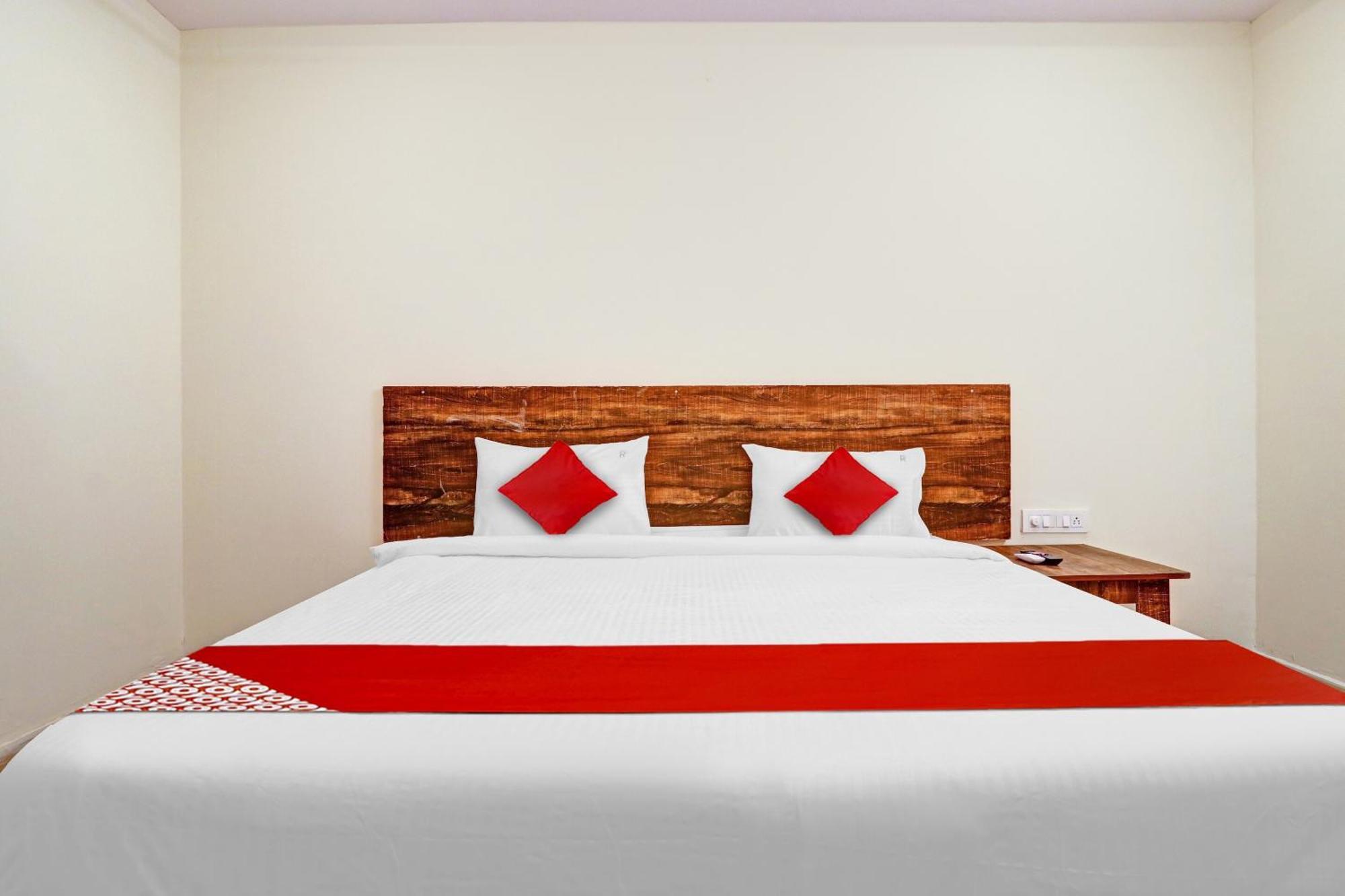 Hotel O R Square Inn Haïdarabad Extérieur photo